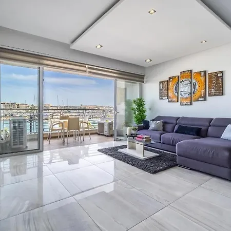Apartment Large & Modern 3br Seafront With Large Balcony - Close To Saint Julian's, Sliema, & Manoel Island Gzira