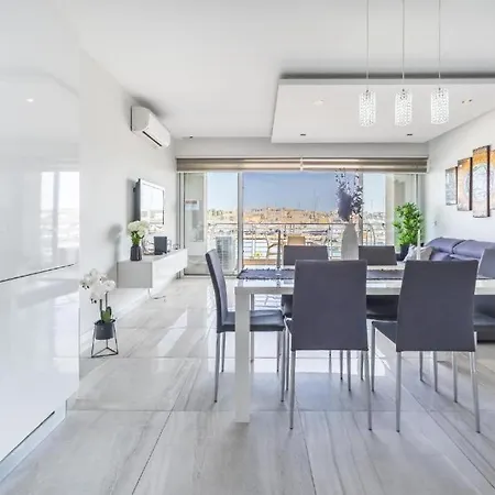 Large & Modern 3br Seafront With Large Balcony - Close To Saint Julian's, Sliema, & Manoel Island Gzira