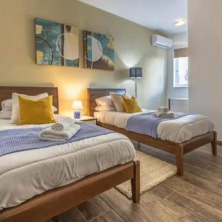 Large & Modern 3br Seafront With Large Balcony - Close To Saint Julian's, Sliema, & Manoel Island * Gzira