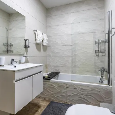 Large & Modern 3br Seafront With Large Balcony - Close To Saint Julian's, Sliema, & Manoel Island 그지라