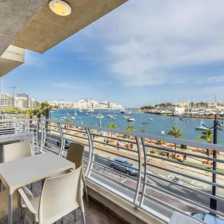 Large & Modern 3br Seafront With Large Balcony - Close To Saint Julian's, Sliema, & Manoel Island * Gzira