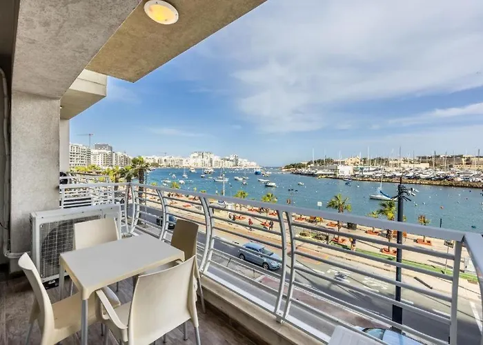 Large & Modern 3br Seafront With Large Balcony - Close To Saint Julian's, Sliema, & Manoel Island * Gzira